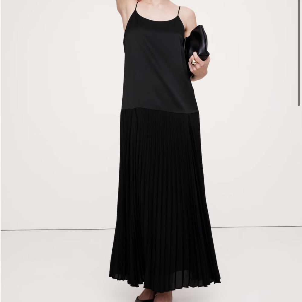 Banana Republic - Pleated Drop-Waist Maxi Dress